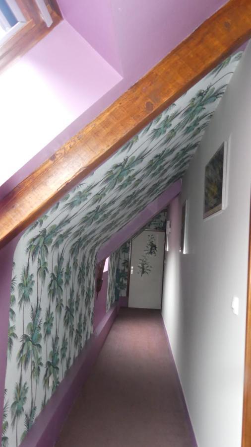 Auberge De La Chesnaie 普勒迪安 外观 照片